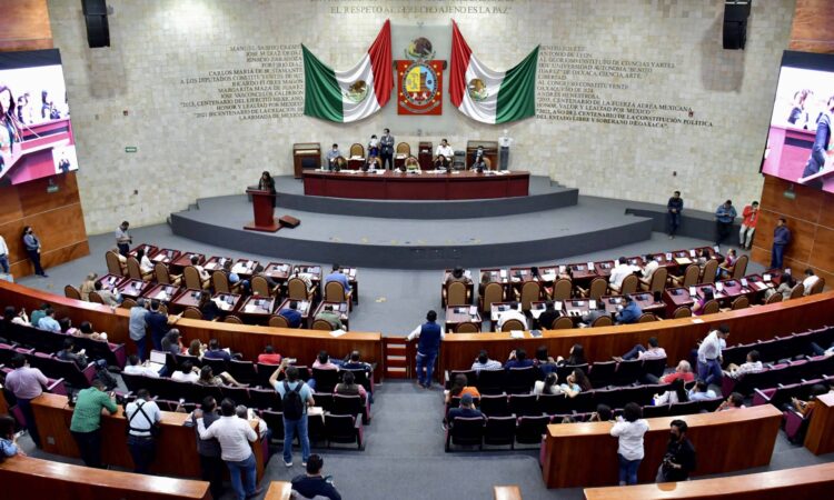 FOTO2Llama-Congreso-a-desarrollar-campañas-para-prevenir-casos-de-rabia-en-Oaxaca.jpg