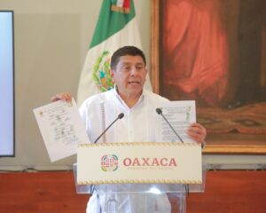 Foto-5-Celebra-Gobierno-de-Oaxaca-acuerdos-en-San-Vicente-Coatlán.jpeg