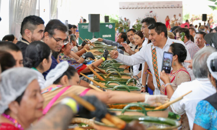 4-A-través-del-Festival-de-los-Moles-2023-Oaxaca-comparte-su-platillo-más-emblemático.jpg