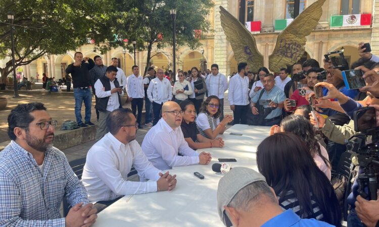 1-Convoca-Gobierno-de-Oaxaca-al-diálogo-público-a-extrabajadores-del-IEBO-estos-rechazan-ofrecimiento.jpeg